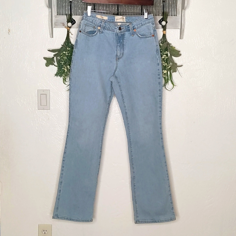 Universal thread vintage boot cut stretch light wash jeans women's size 2/26R